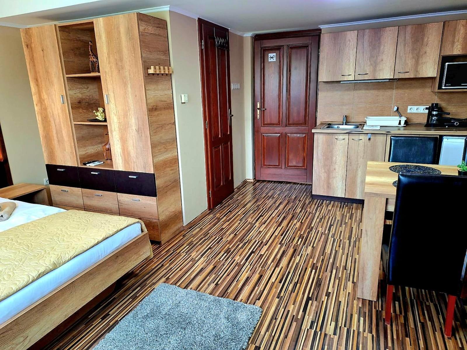 Angyal Apartman Gyula Exteriér fotografie